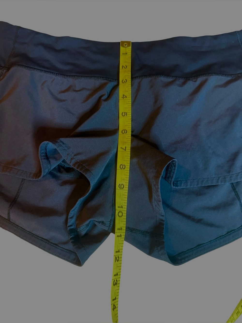 Lululemon Speed Up Low Rise 2.5” Lined Running Shorts Black SZ 8 Reg Zip Pocket - Picture 11 of 11